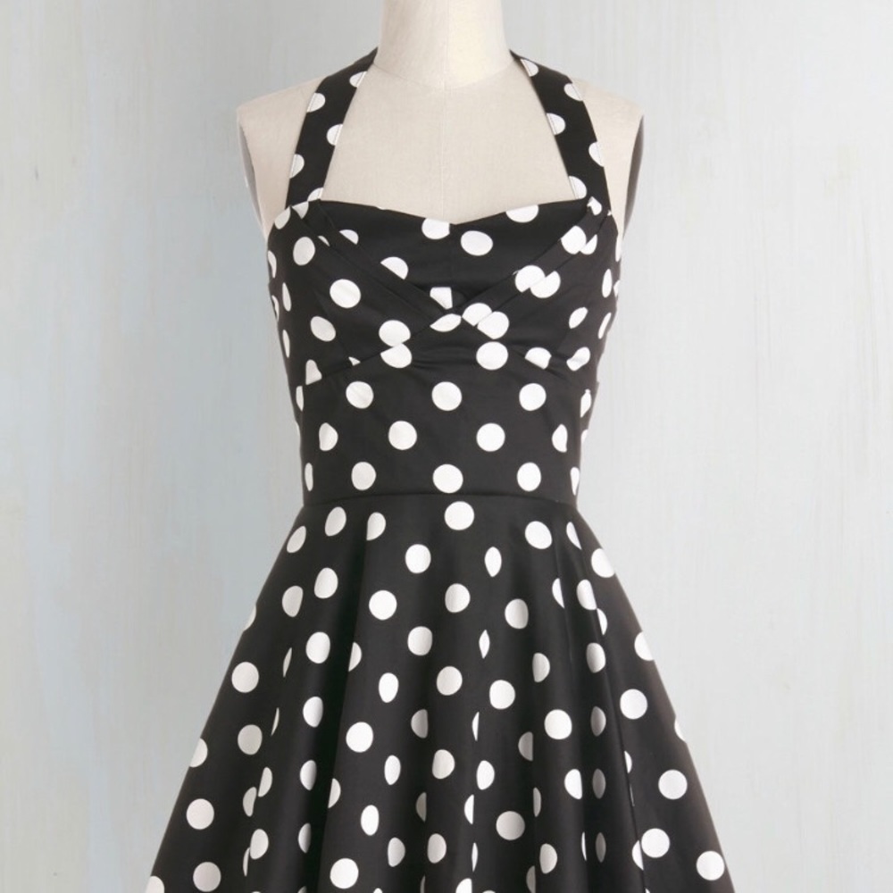 Traveling Cupcake NWT Dress M